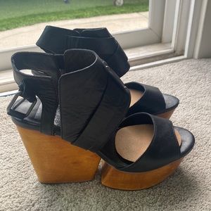 Black platform sandals size 6